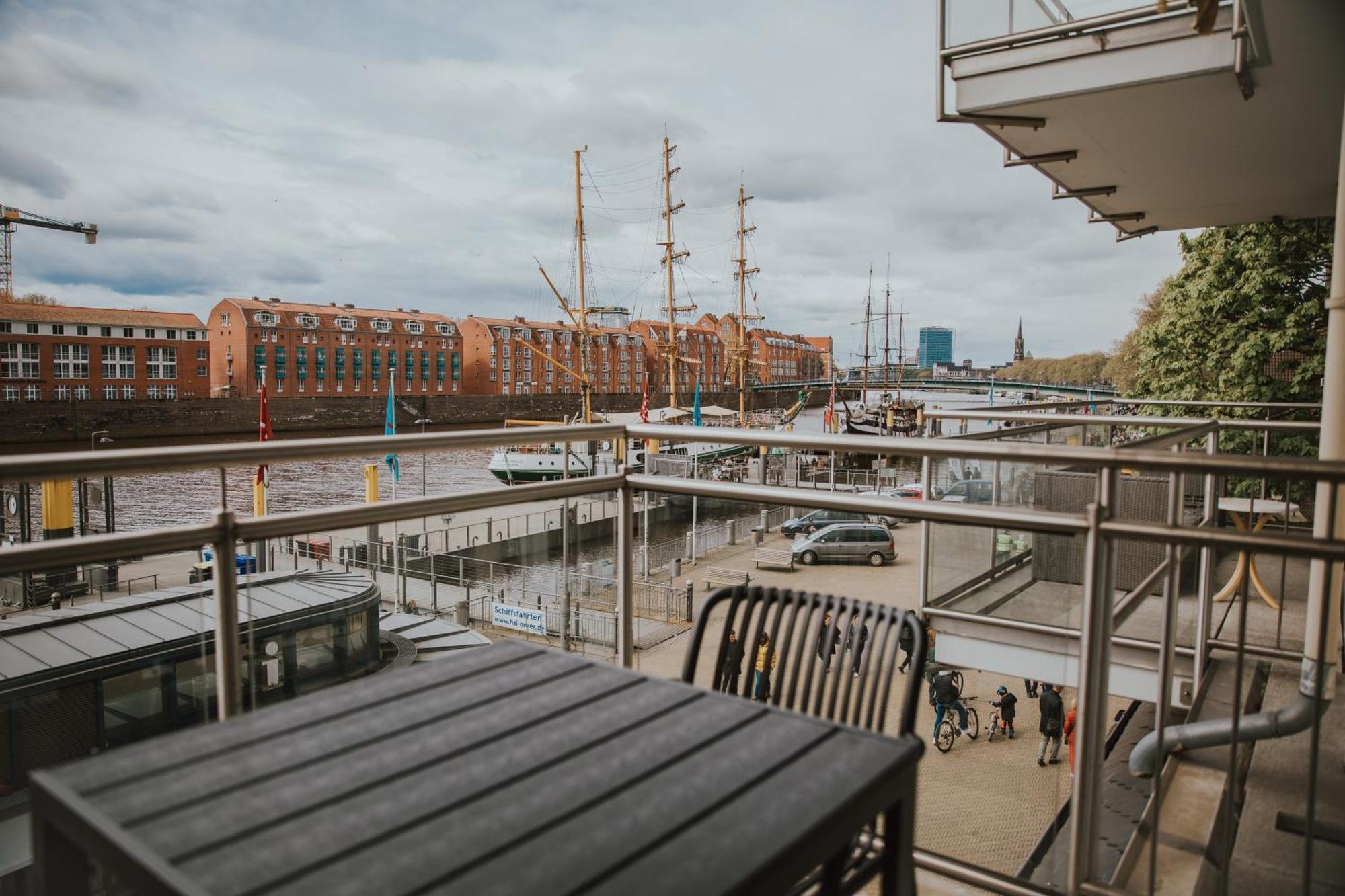 Moderne Wohnung Mit Weserblick Und Uferpromenade Bremen Luaran gambar